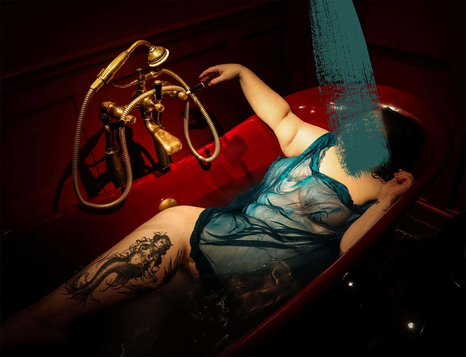 Winterwoods Busty London Escort